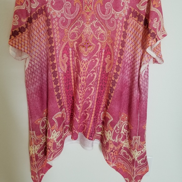 Tops - Picture 2 of 3